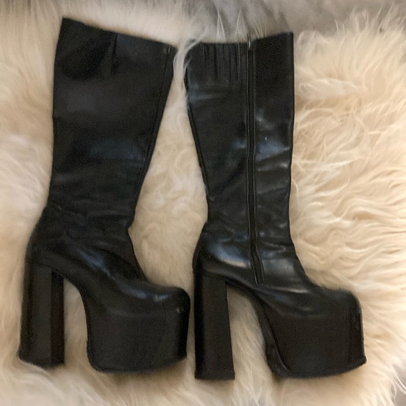 Luchiny platform boots - Picture 1 of 12